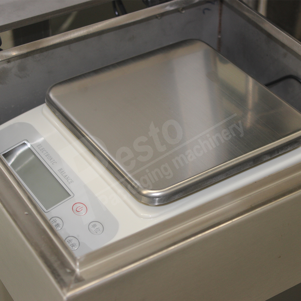 آلة تعبئة السوائل الجاذبية